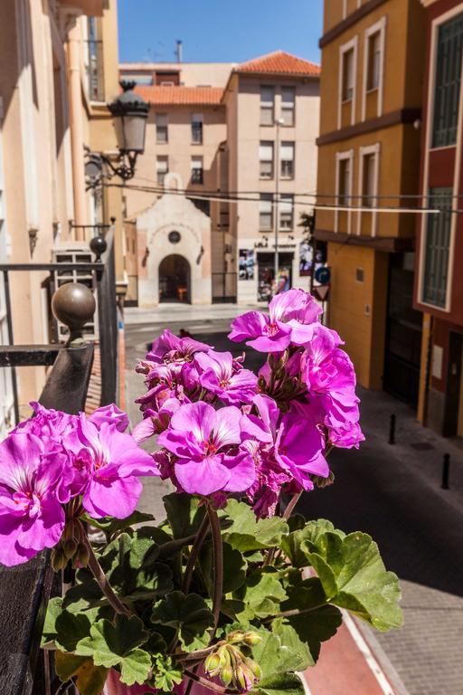 Urbanchicmalaga 3 Bedroom Spacious Quiet Historic Malaga Apt Dış mekan fotoğraf